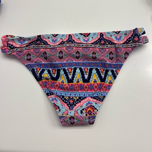 California Waves Swimsuit Bottoms - Picture 2 of 3